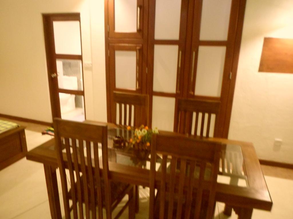 Nilas Guesthouse Хикадува Екстериор снимка