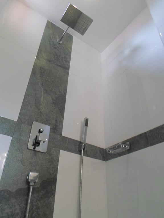 Nilas Guesthouse Хикадува Стая снимка